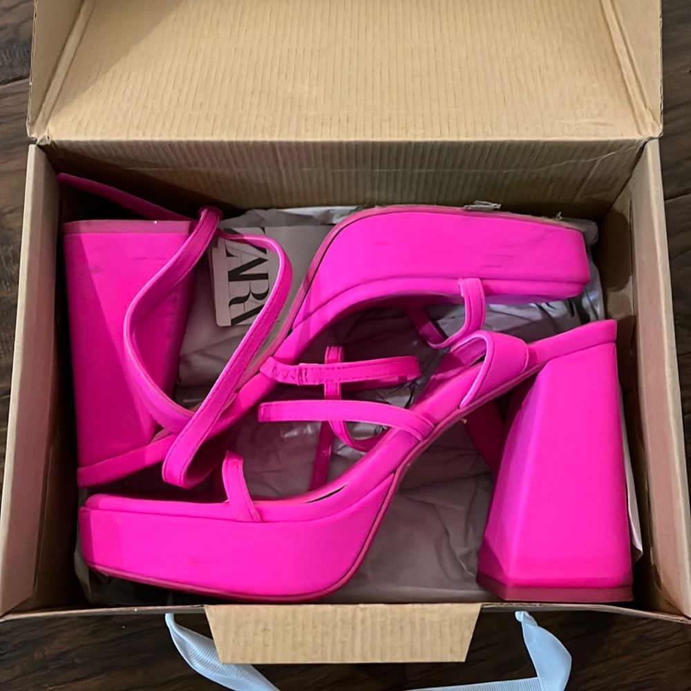 Magenta Zara block heels — well worn — selling cheap for bachelorettes/NYE